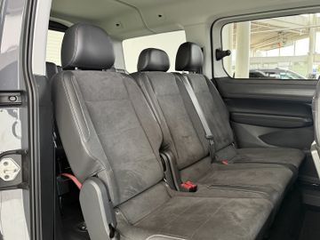 Volkswagen Caddy Maxi eHYBRID DSG STYLE ACC KAM 7SITZ AHK