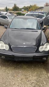 Mercedes-Benz Mercedes C180 Kompressor BRC lpg - Mercedes-Benz C 180 mit LPG-Antrieb