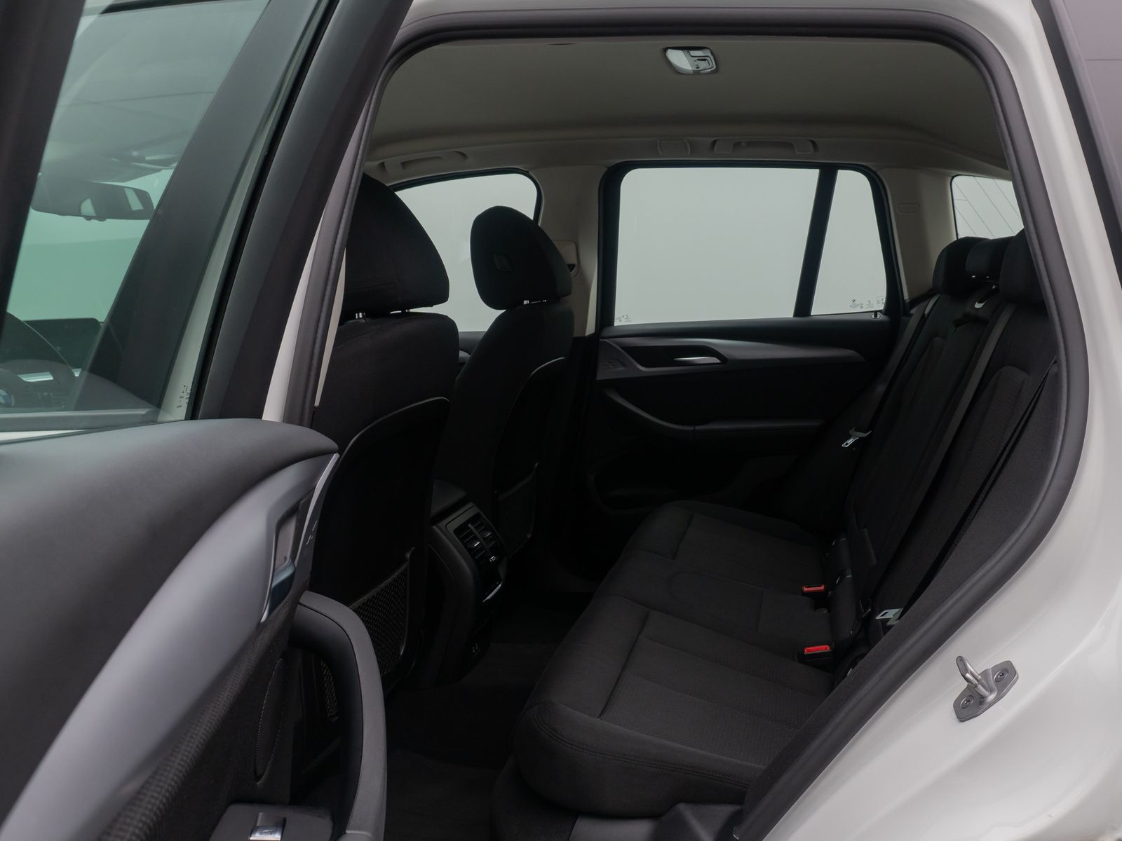 Fahrzeugabbildung BMW X3 xD30e ACC 360°FernlichtAss HiFi Alarm HUD DAB