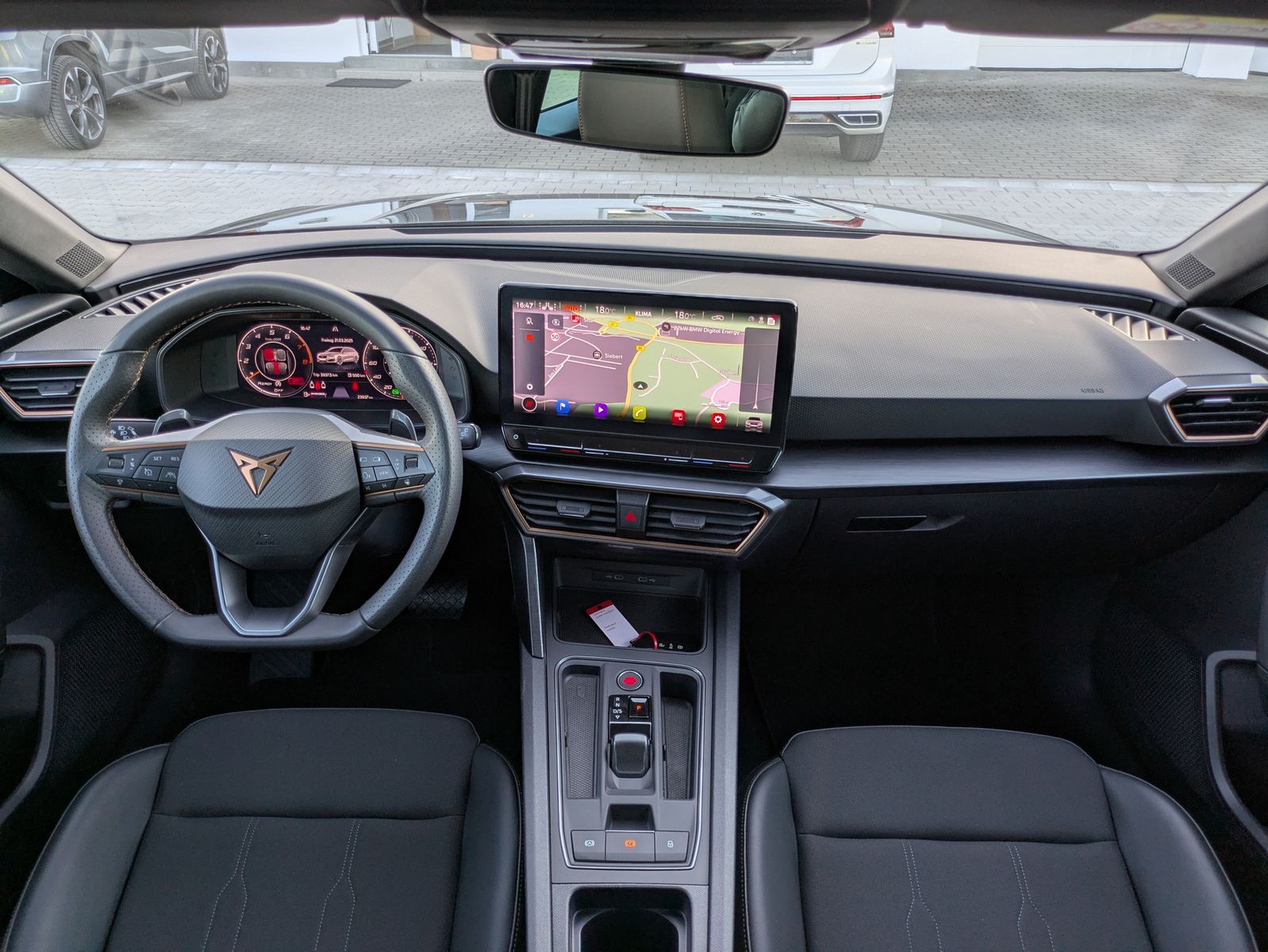 Fahrzeugabbildung CUPRA Leon 1.5 eTSI DSG MATRIX-LED*ACC*APP*KAMERA*18"