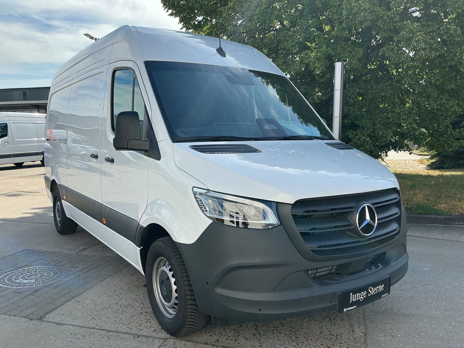 Mercedes-Benz Sprinter 317 KA HD 9G DISTR. Navi Klima LED AHK imagem 3