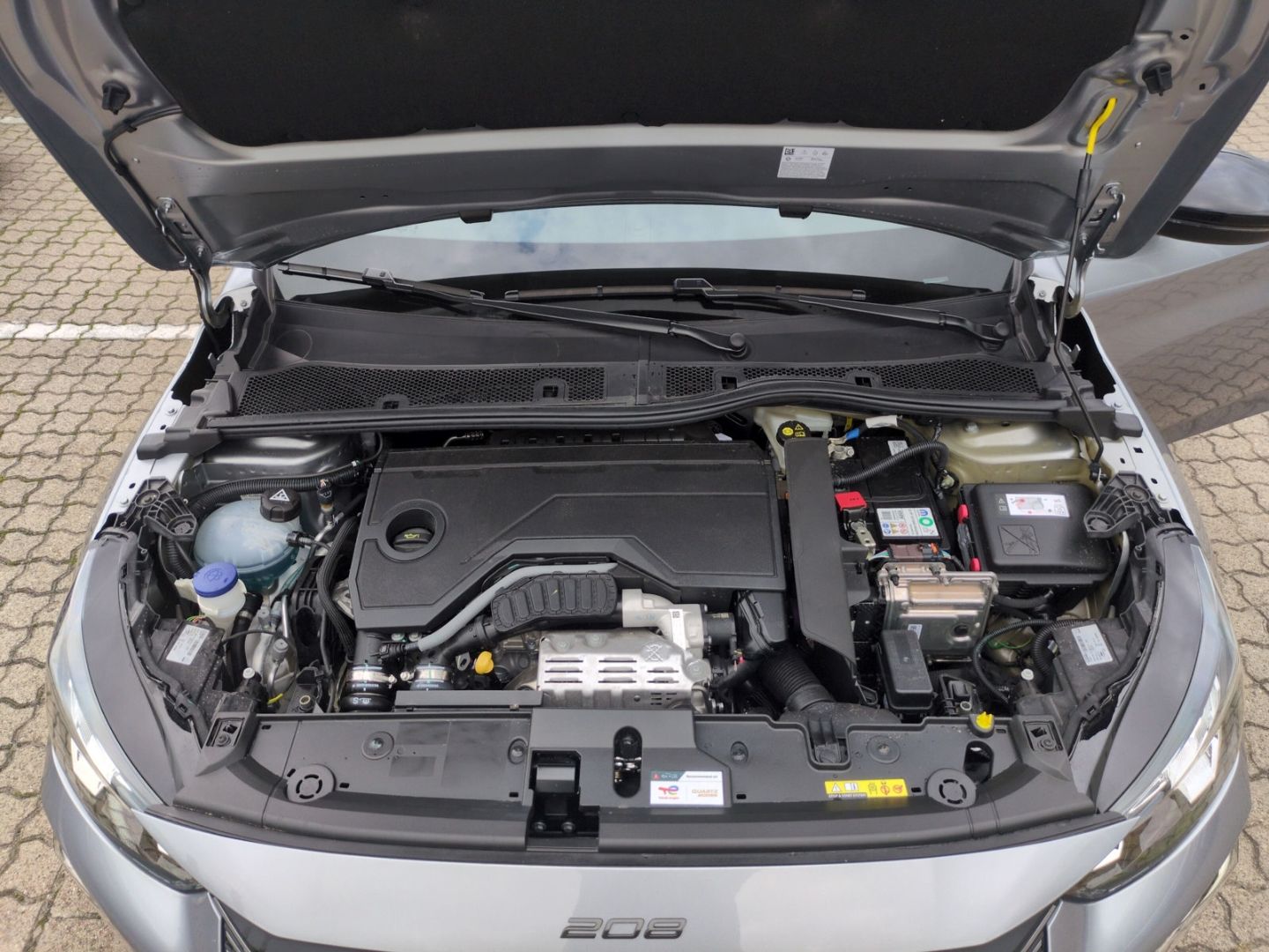 Peugeot 208 - Bild 14