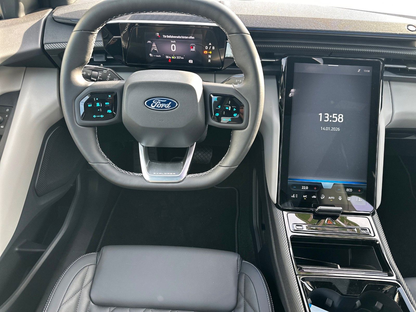 Fahrzeugabbildung Ford Explorer Premium RWD, PANORAMADACH, AHK