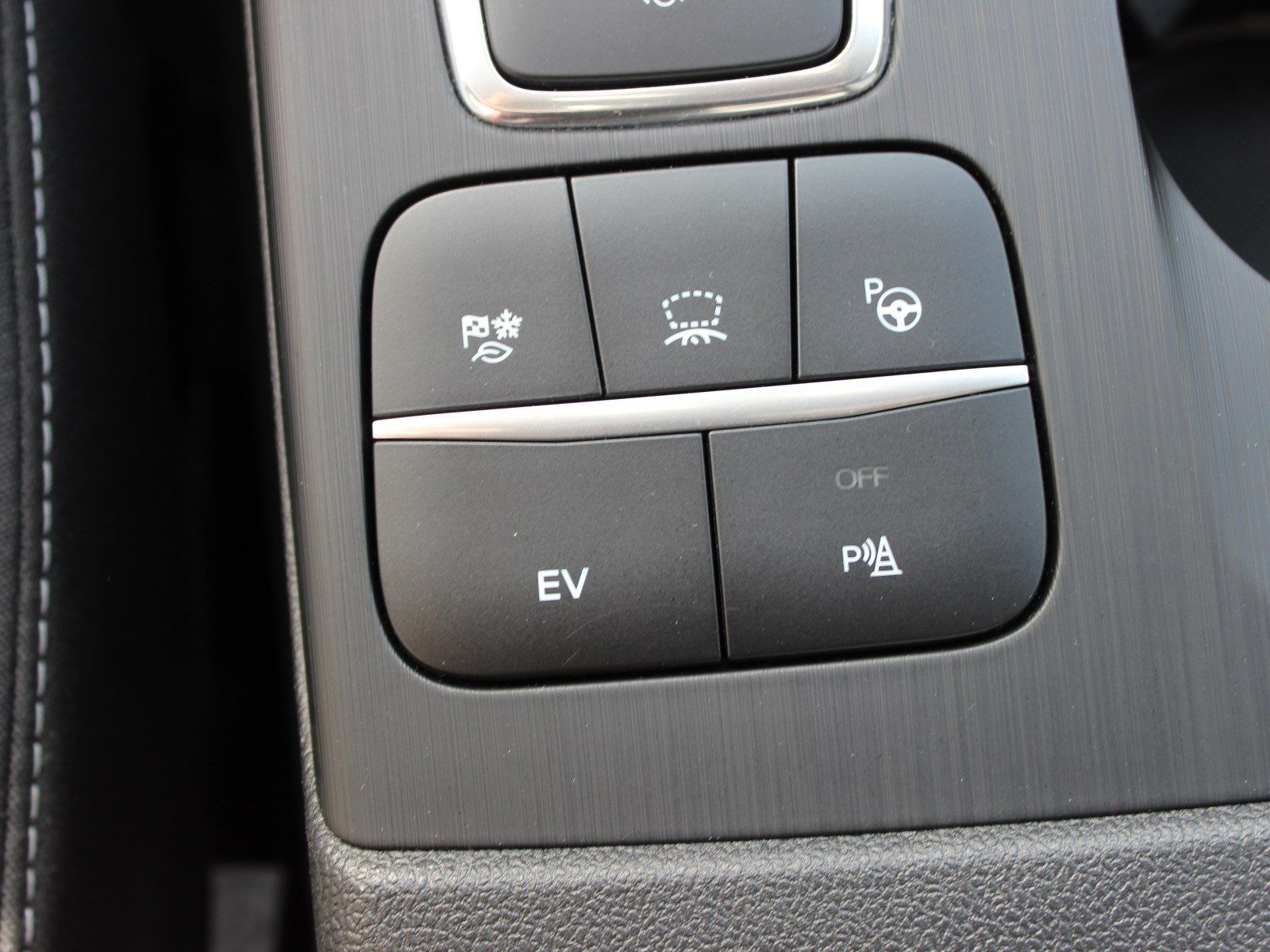 Fahrzeugabbildung Ford Kuga Plug-In Hybrid Titanium 2,5 Duratec