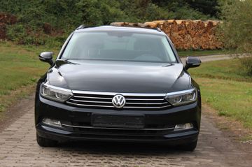 Volkswagen Passat - 2