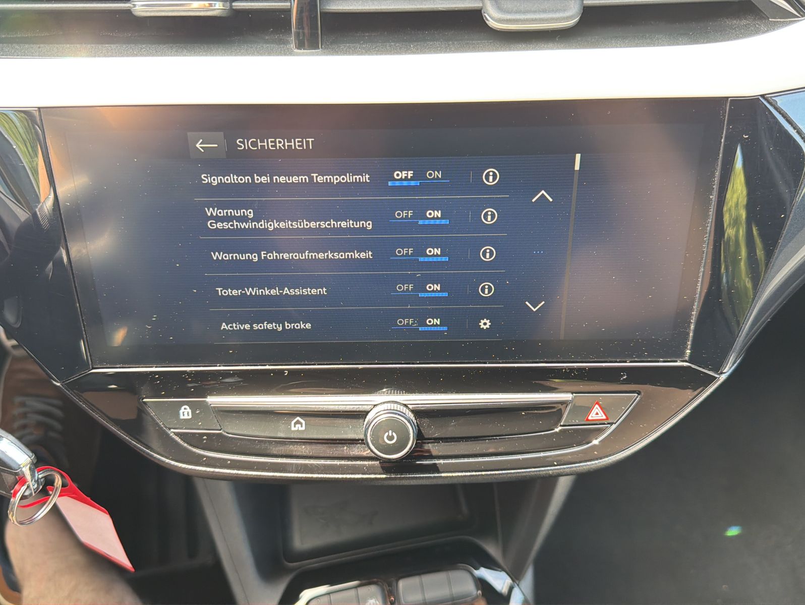 Fahrzeugabbildung Opel Corsa GS 1.2T - Hybrid - Automatik