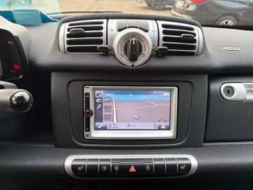 Bild 10 Smart ForTwo fortwo cabrio Easytronic +BT+ALLWETTER+