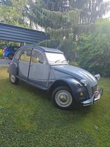 Citroën 2 CV - Citroën 2 CV mit Benzin-Antrieb: Cabrio
