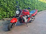 Suzuki Bandit 600, BJ 2000, läuft, viele Neuteil - SUZUKI 2000 BANDIT 600