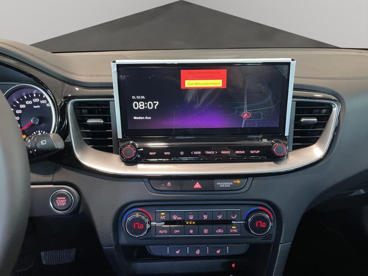 Fahrzeugabbildung Kia XCeed Spirit 1.5 totWinkelASS SpurhalteASS DAB