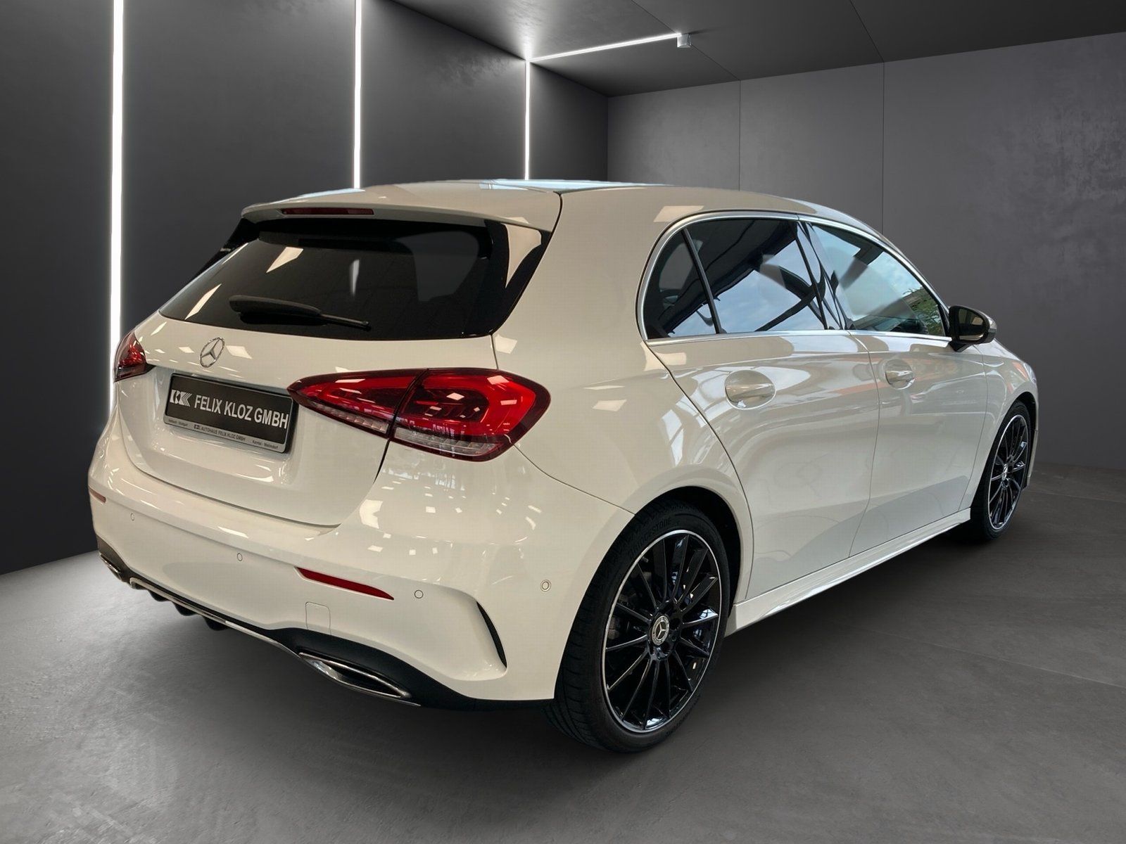 Fahrzeugabbildung Mercedes-Benz A 200 AMG*19"*LED*Kamera*Sound*CarPlay*MBUX-HI*