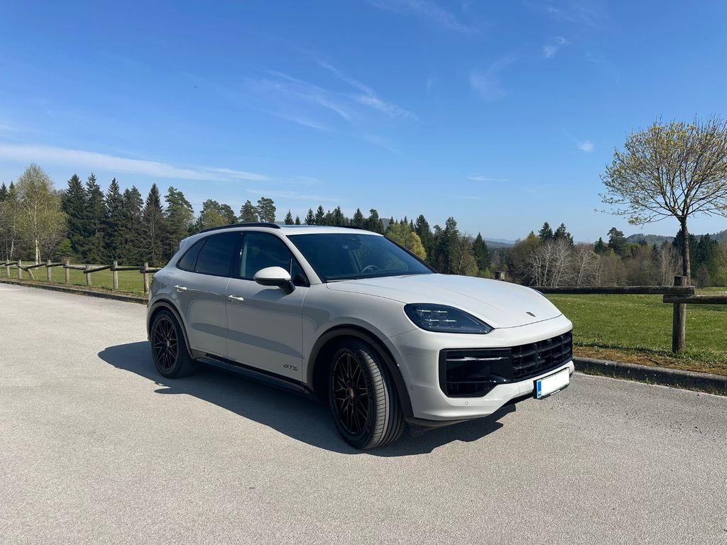 Image of Porsche Cayenne
