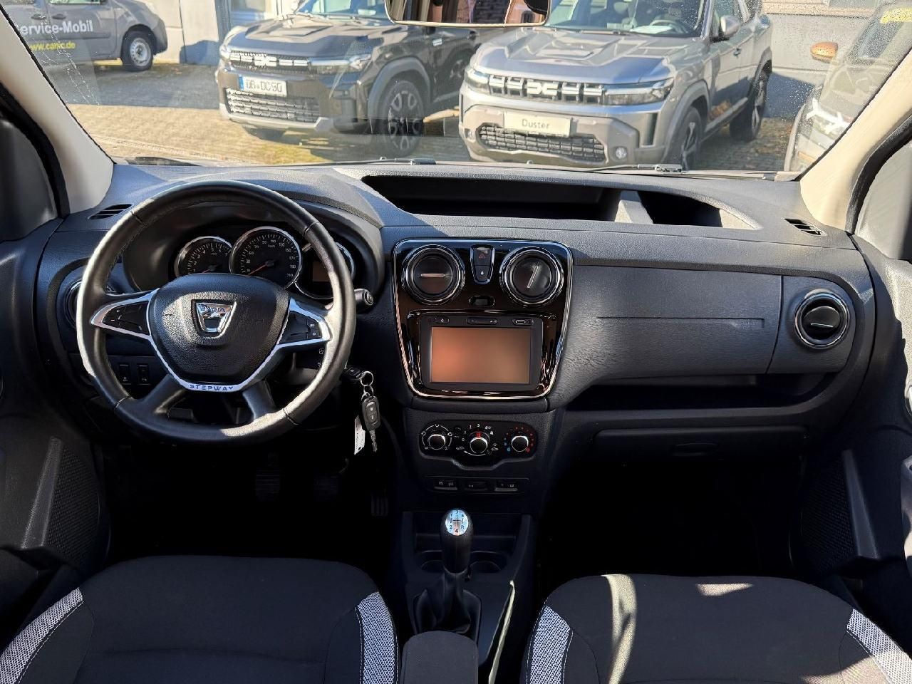 Fahrzeugabbildung Dacia Dokker Stepway TCe 115 N1