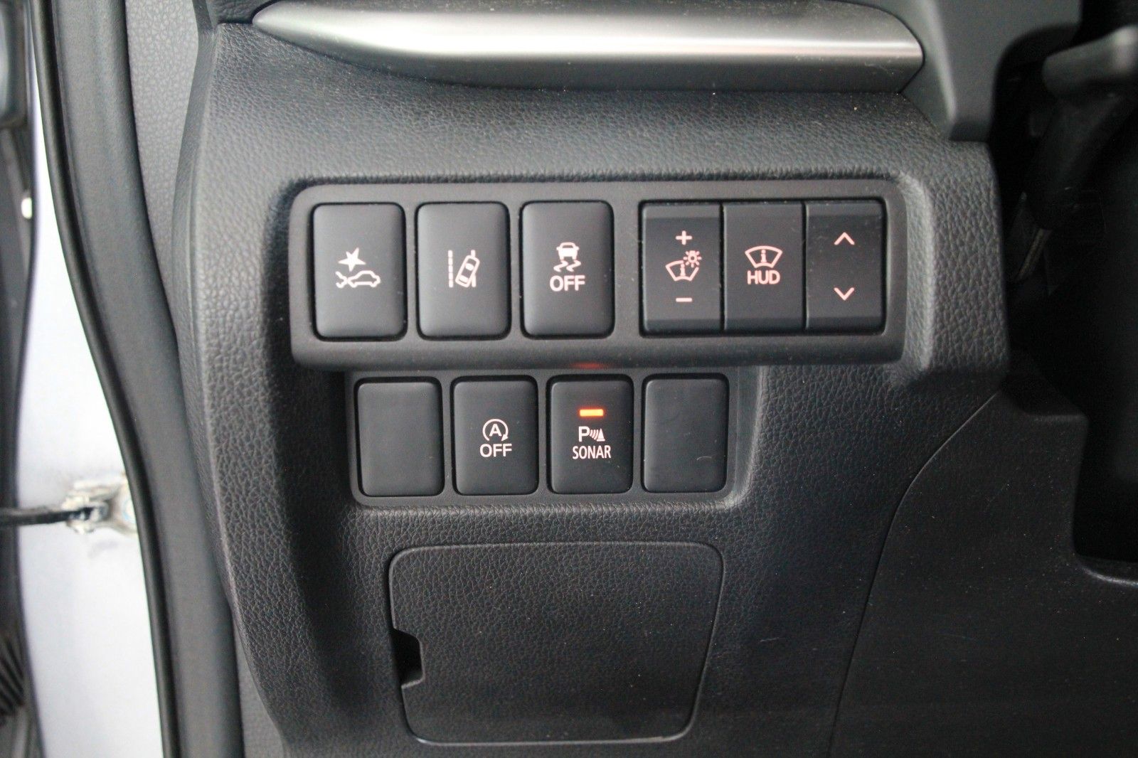 Fahrzeugabbildung Mitsubishi Eclipse Cross Intro Edition 2WD