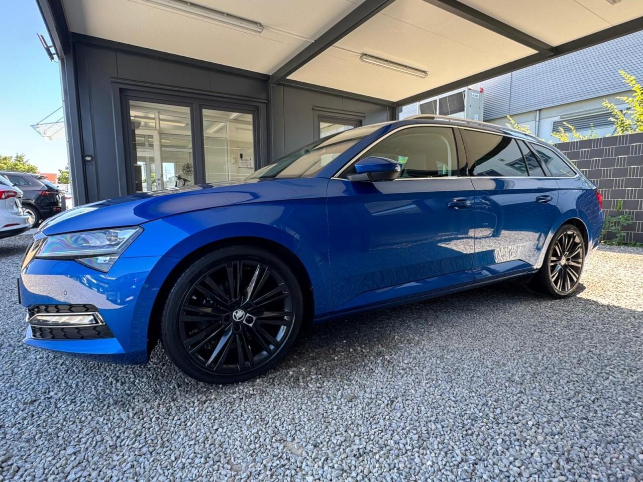Skoda Superb 2.0 TDI DSG,LEDER,MATRIX,SITZLÜ,STAND,AHK