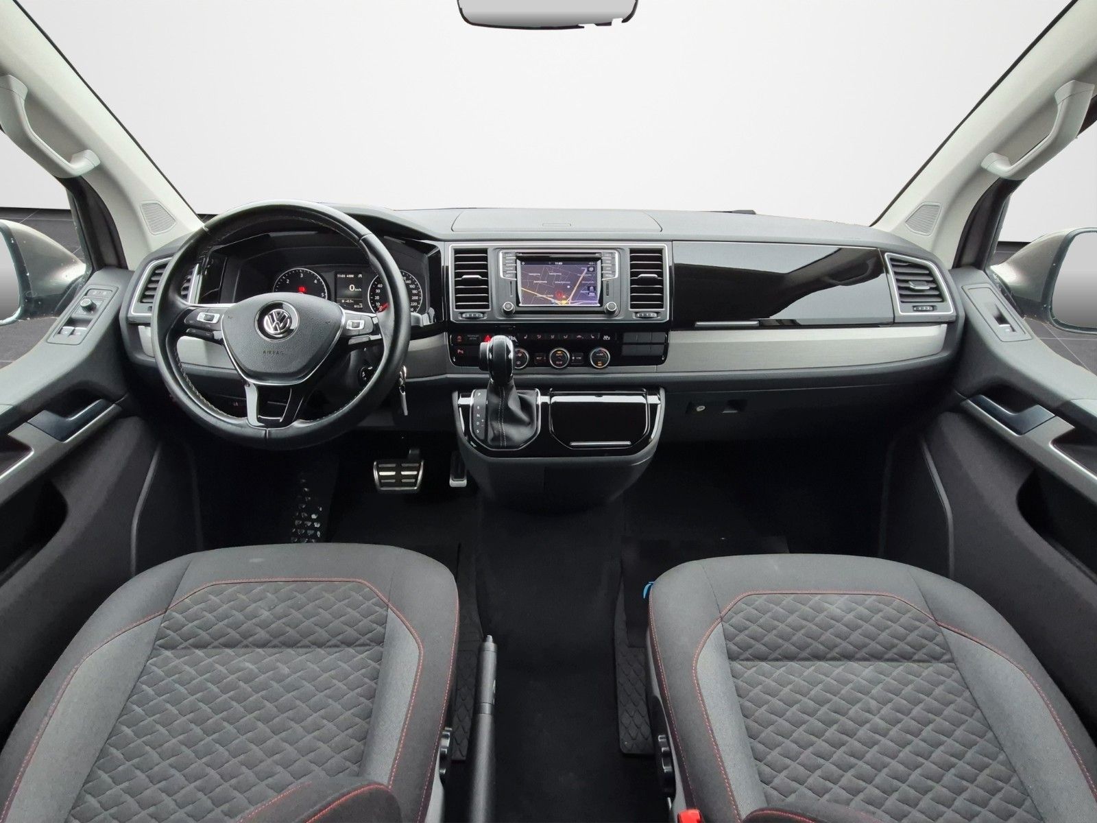 Fahrzeugabbildung Volkswagen T6 2.0 TDI COMFORT DSG AHK LED KAM STHZ WINTERR