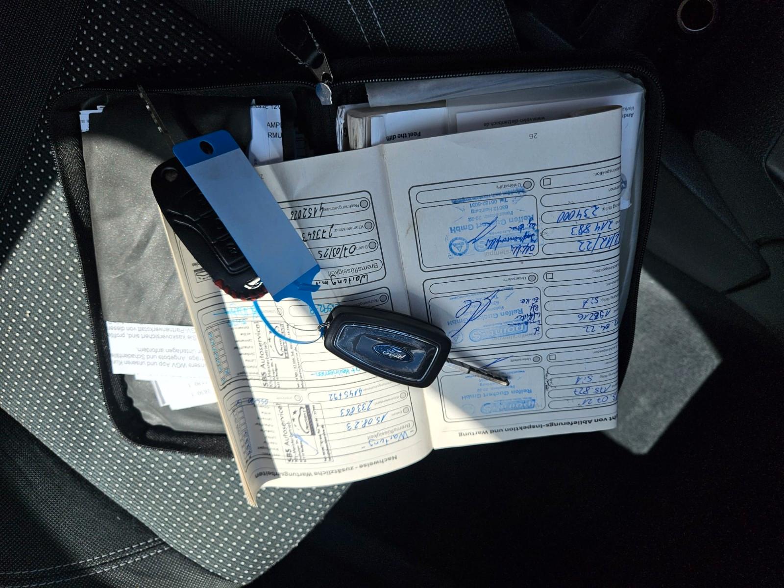 Ford Grand C-MAX 2012 — photo 18