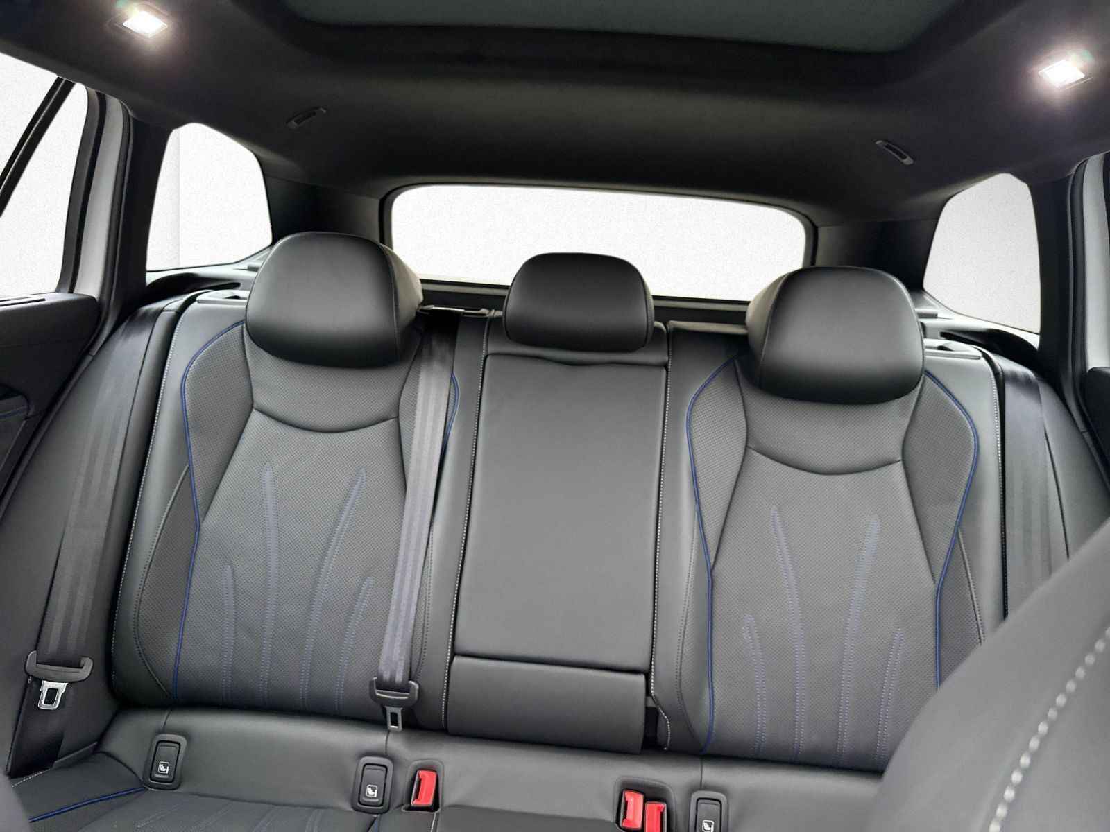 Volkswagen Passat - Bild 9