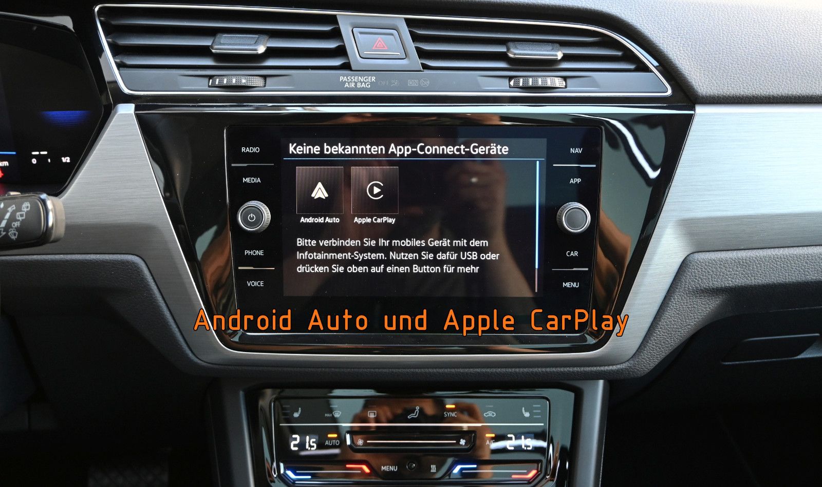 Fahrzeugabbildung Volkswagen Touran 1.5 TSI DSG °ACC°AHK°PANO°STHZ°DYNAUDIO°