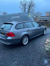 BMW 318d - Xenon,Navi,Pano,gepfl.Zustand - BMW 318 in Düsseldorf