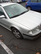 Skoda Octavia Combi silber durch - gebrauchte Skoda Octavia aus dem Jahr 2001