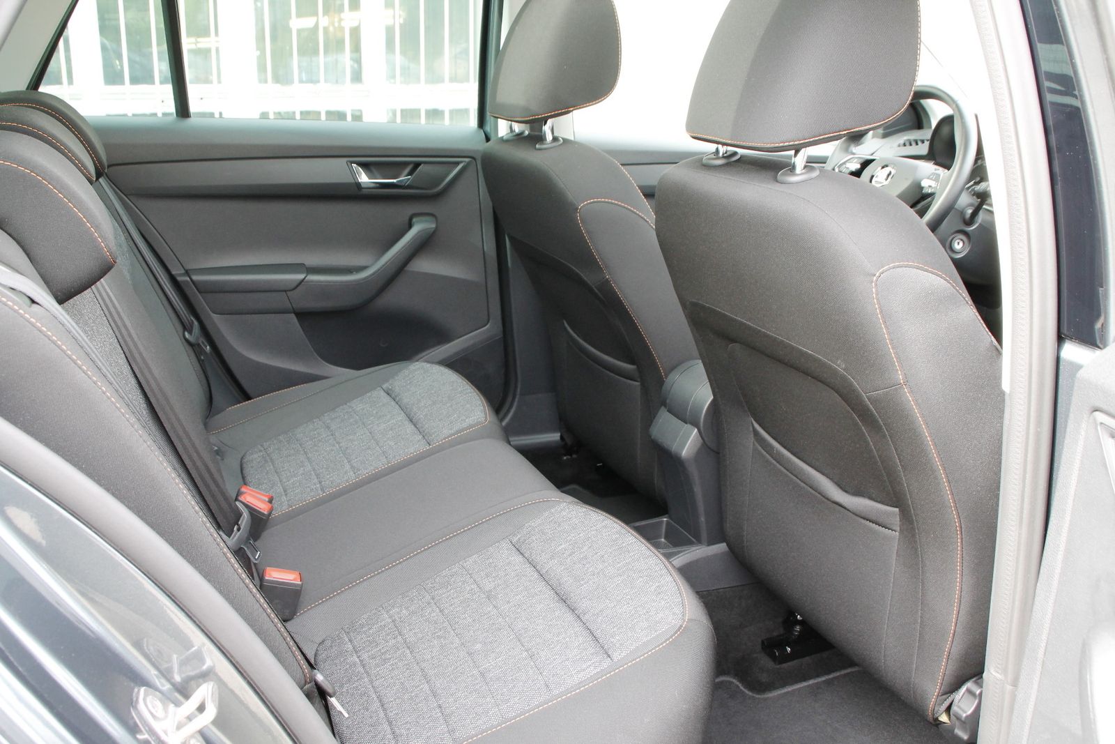 Fahrzeugabbildung SKODA Fabia Combi 1.0 TSI Ambition OPF CLEVER