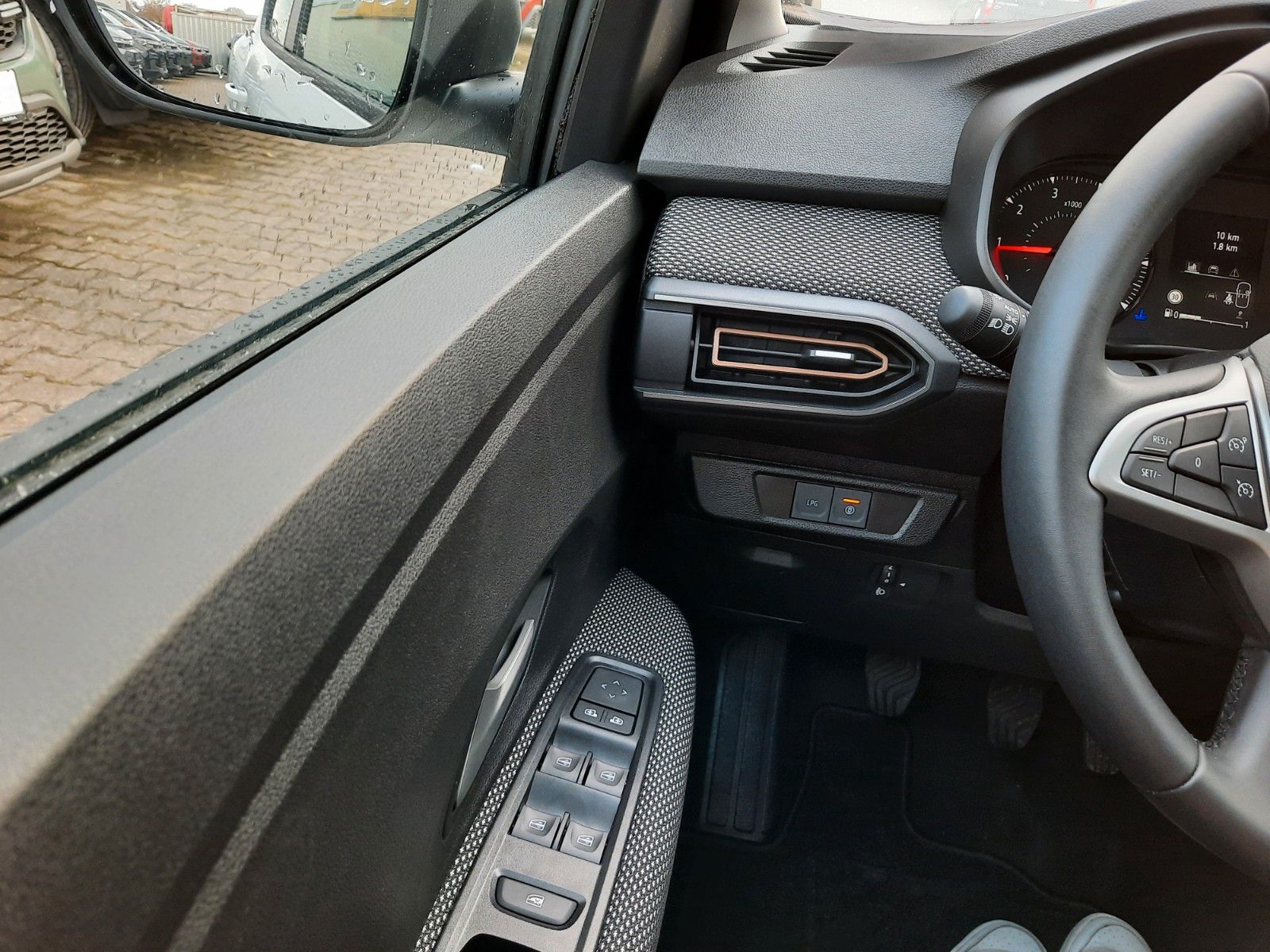 Dacia Sandero - Bild 12