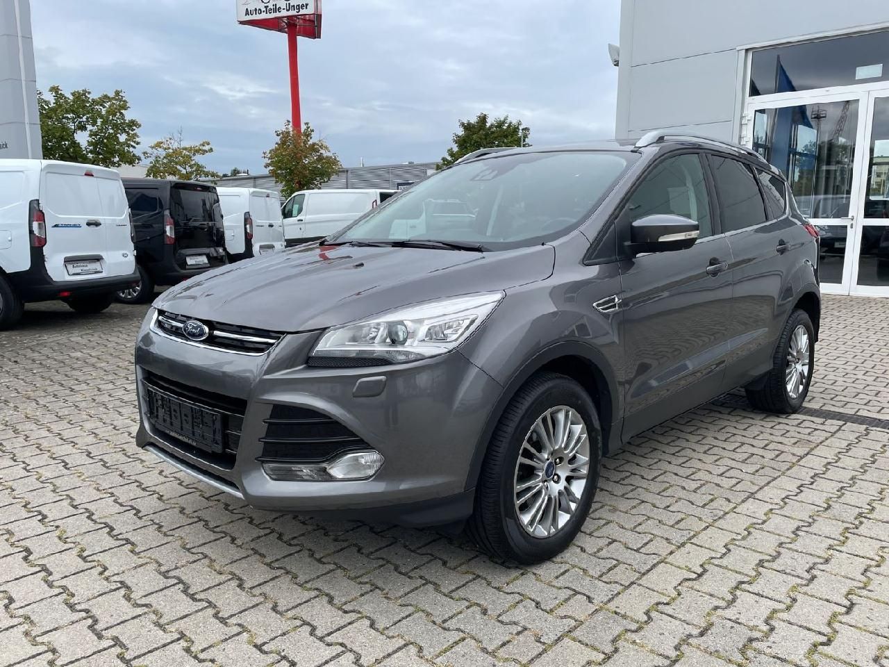 Fahrzeugabbildung Ford Kuga Titanium