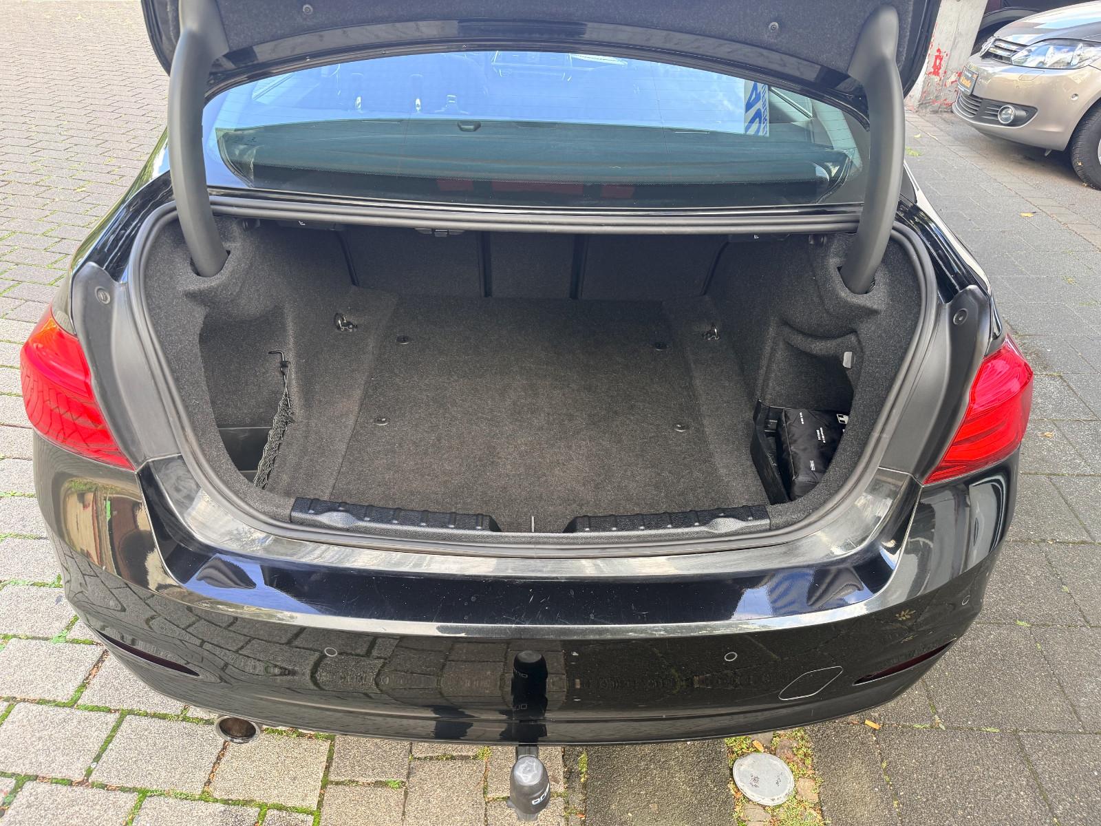BMW 318 i,Limo,Navi,PDC v&h,LED,AHK