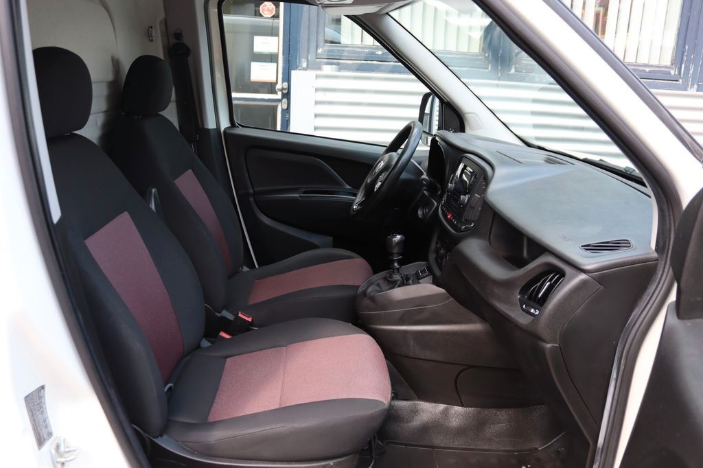 Fahrzeugabbildung Fiat Doblo SX Maxi Kasten AHK ALLWETTER REIFEN EURO 6