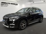 BMW X1 18iA xLine +SPORTSITZ+LEDER+LED+NAVI+CAM+AHK - BMW X1: Schwarz