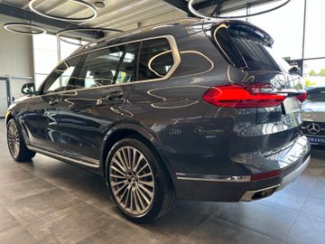 MYAUTOCENTER – Gebraucht- und Jahreswagen mit Werkstattservice in Pfaffenhofen BMW X7 *PANO(SKYLOUNGE)*HEADUP*6SITZER*5-ZONEN*VOLL*