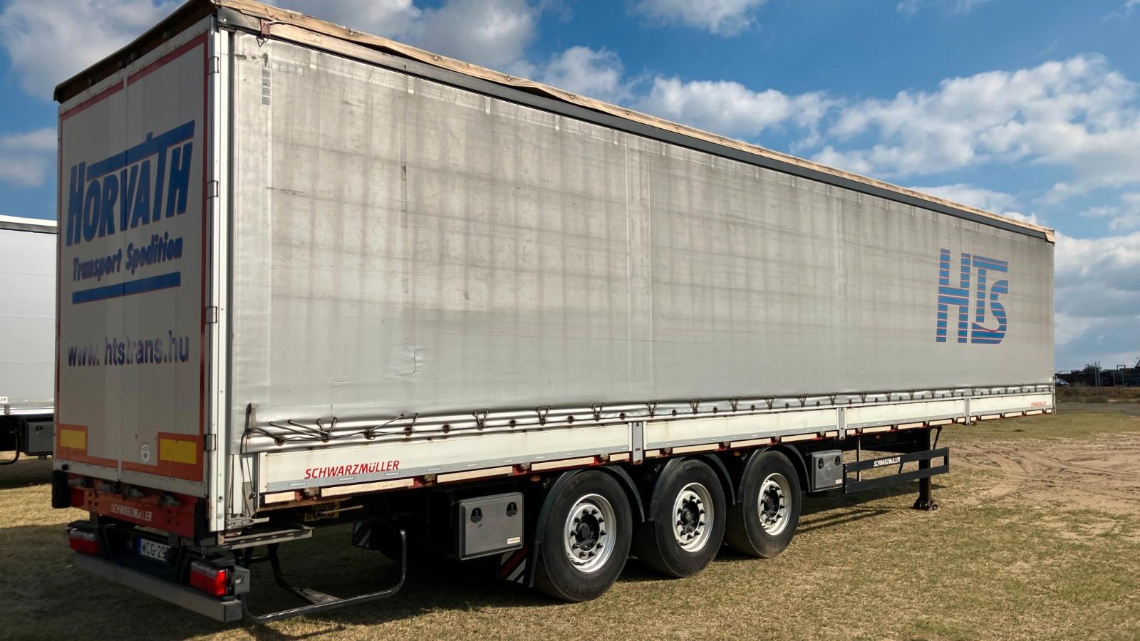Schwarzmüller Schiebeplanen mit Bordwände 600 mm