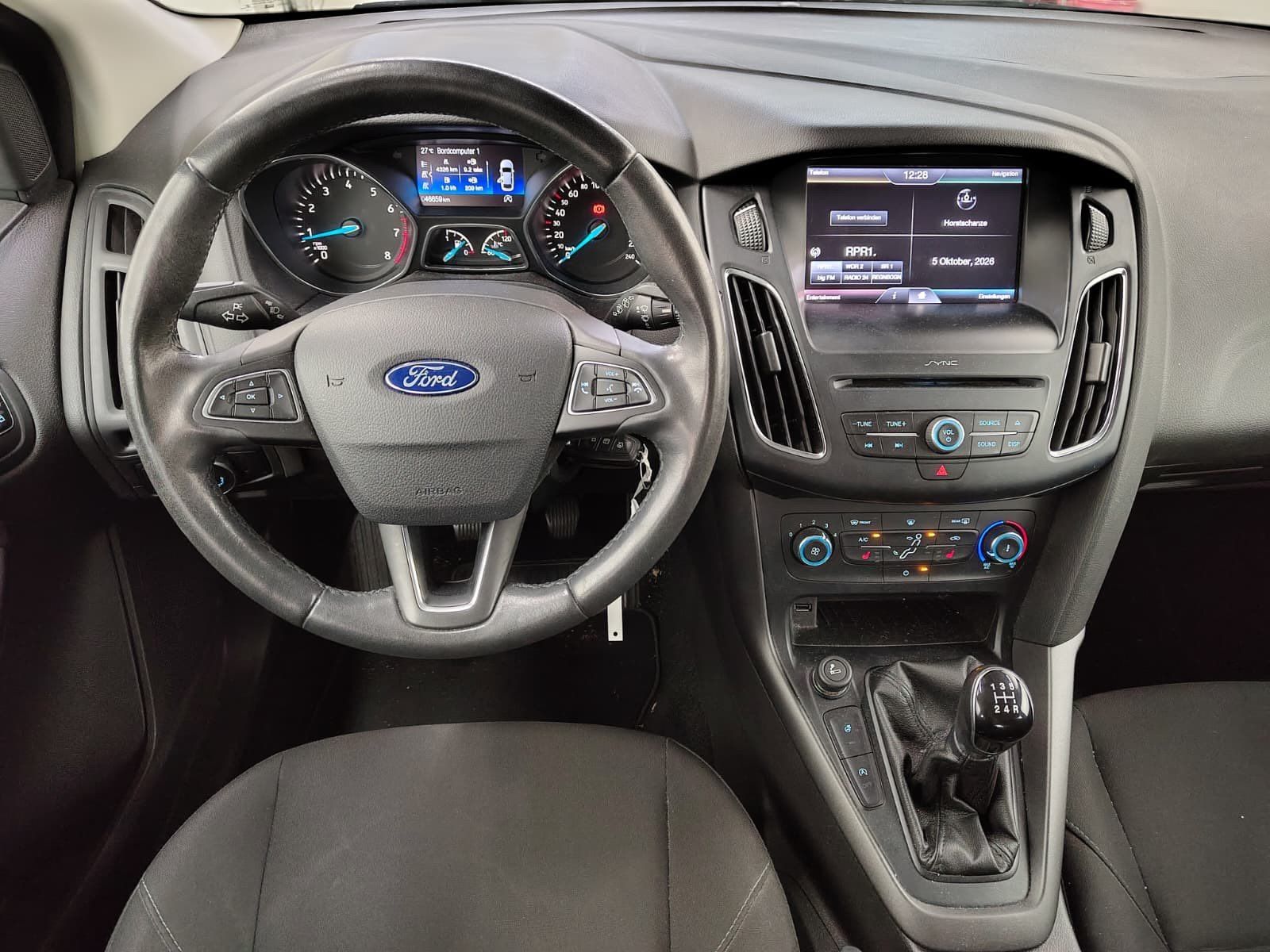 FORD Focus 1.0 EcoBoost Trend Navi SHZ LKH – Bild 12