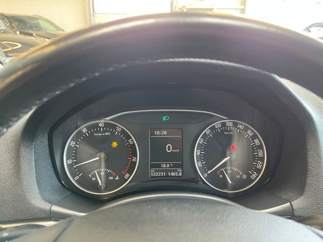 Skoda Octavia Combi Impuls Edition 1.4*SHZ*PDC*2.HAND*