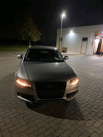 Audi A4 B8 2.0 TDI aus 2 Hand