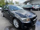 BMW 318 Baureihe 3 Touring 318d - BMW 318 aus 2011: Kombi, 318d