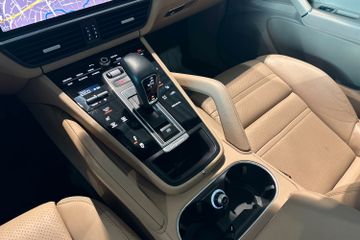 Porsche Cayenne - 12