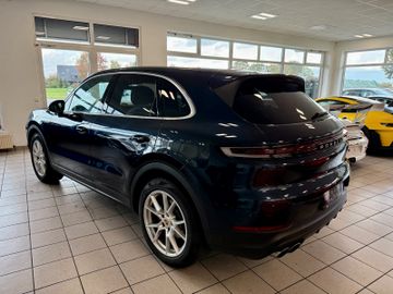 Porsche Cayenne - 2