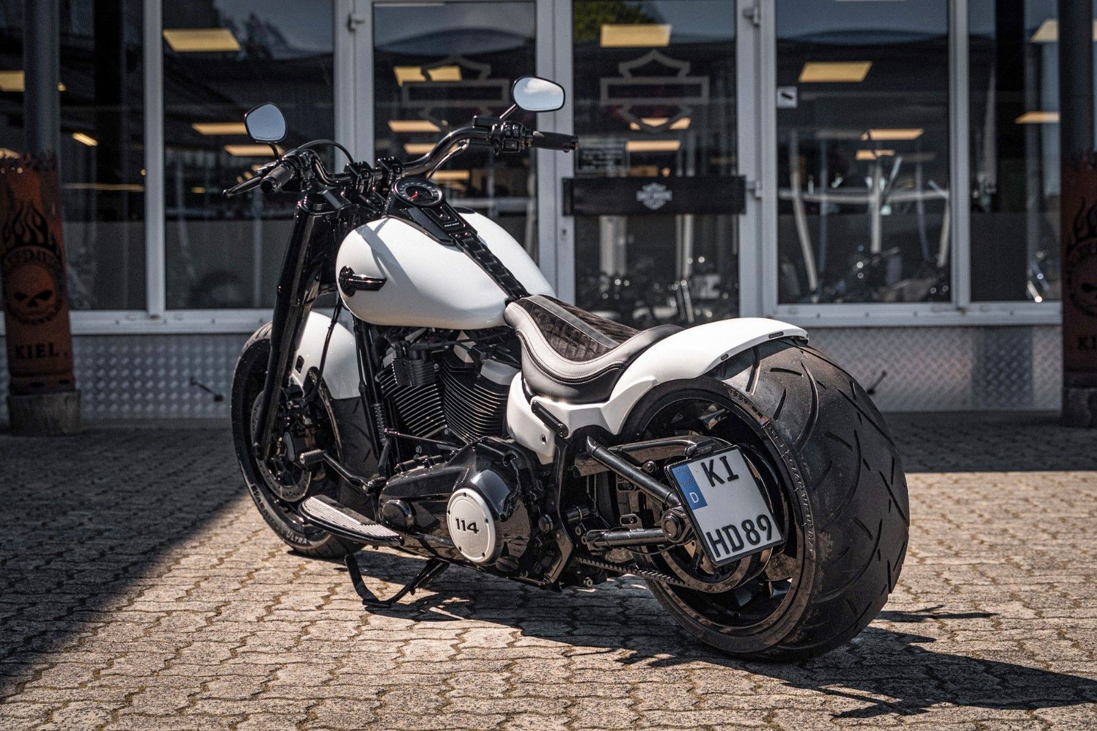 Fahrzeugabbildung Harley-Davidson WHITE FAT BOY FLFBS 114 MY24 -KESSTECH-