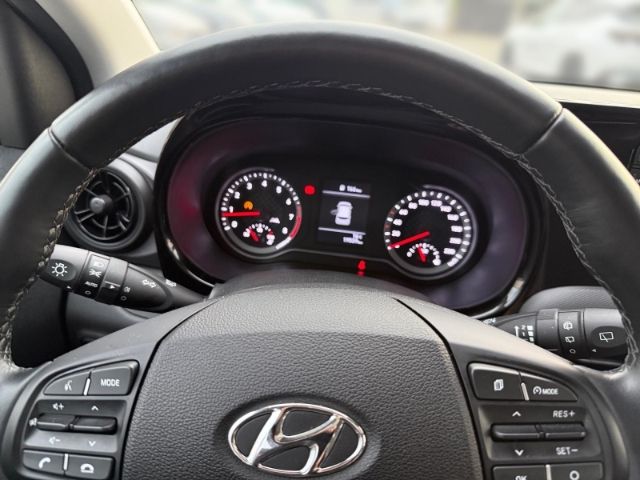 Fahrzeugabbildung Hyundai i10 1.2 Trend +CARPLAY+KLIMA+SHZ+RADIO+TEMPOMAT+