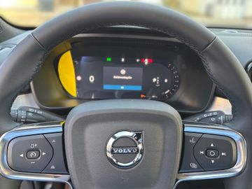 Volvo XC40 Plus Black Edition 2WD*AHK*360°*