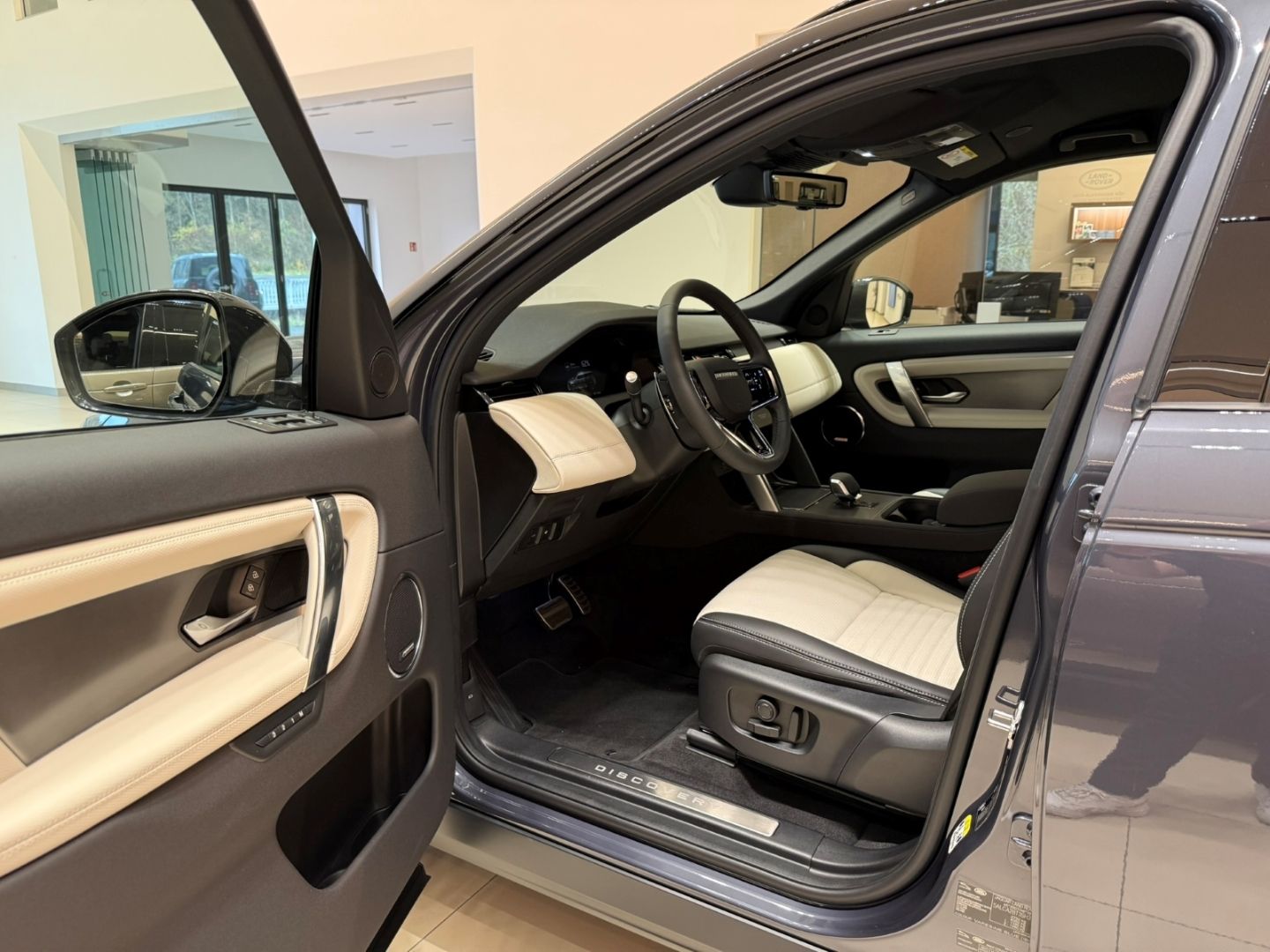 Land Rover Discovery Sport - Bild 10