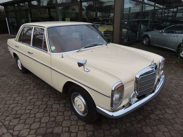 Mercedes-Benz 200 D /8 W115