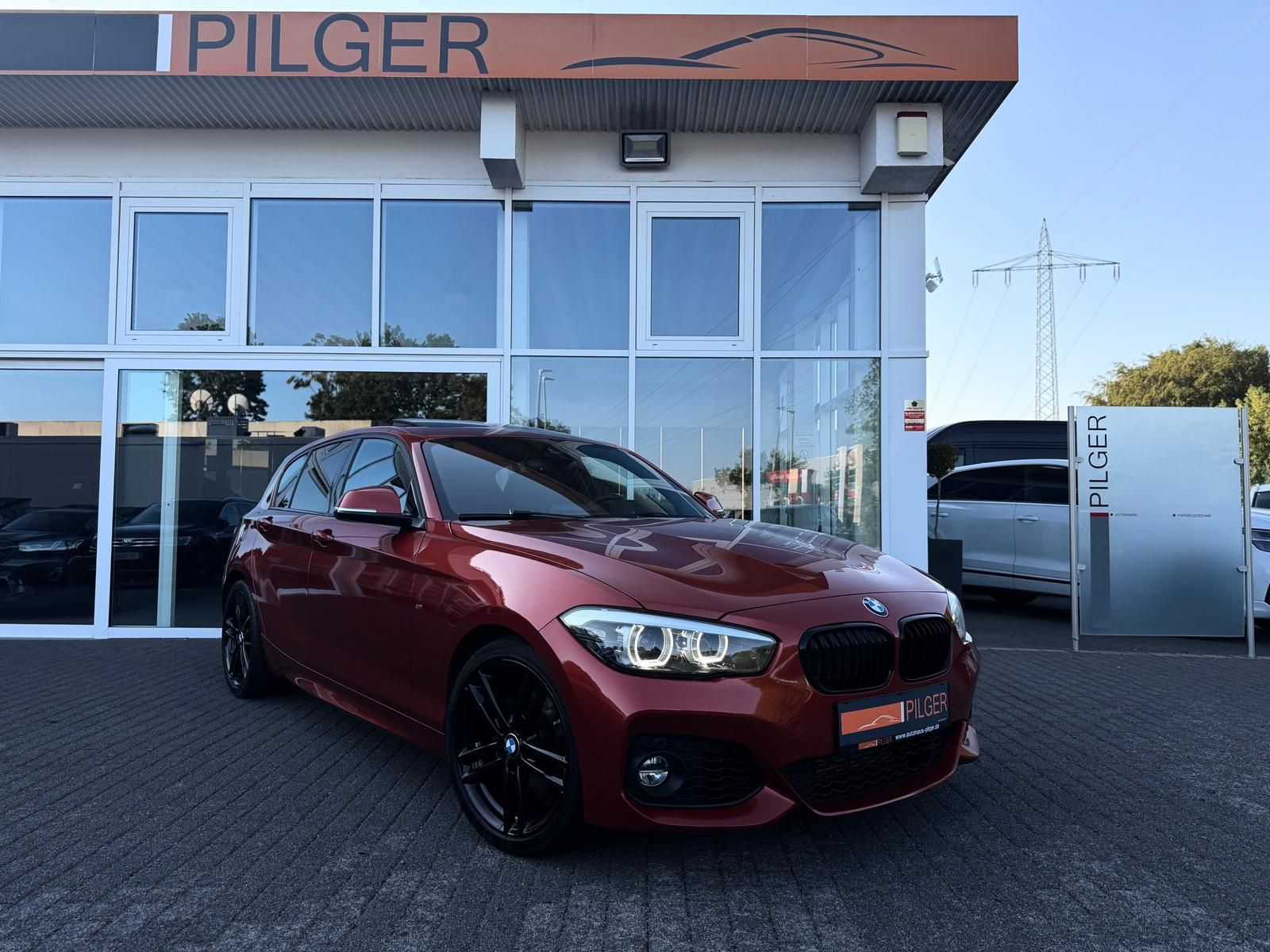 BMW 118i*M-Paket*Shadow*LED*PDC*Shz*Leder*Hubdach*AC