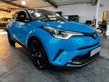 Toyota C-HR Hybrid Style Selection - Toyota C-HR: Style