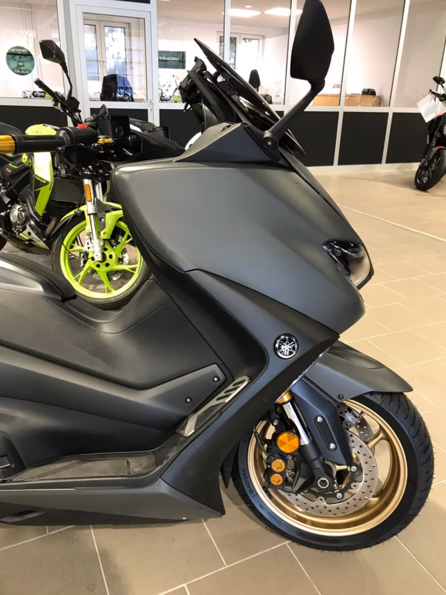 Yamaha TMAX560 TECH MAX     1.Hand/ alle Insp./ Zubehör