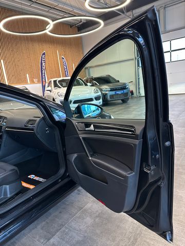 MYAUTOCENTER – Gebraucht- und Jahreswagen mit Werkstattservice in Pfaffenhofen Volkswagen Golf VII Variant Highline BMT *R Line*Navi*Xenon