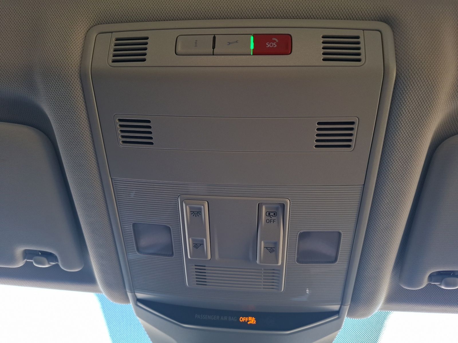 Fahrzeugabbildung Volkswagen T-Roc TSI LED AHK AID LANE Assist