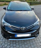 Toyota Verkaufe Toyota Avensis. Ausstattung: Team... - gebrauchte Toyota Avensis aus dem Jahr 2018